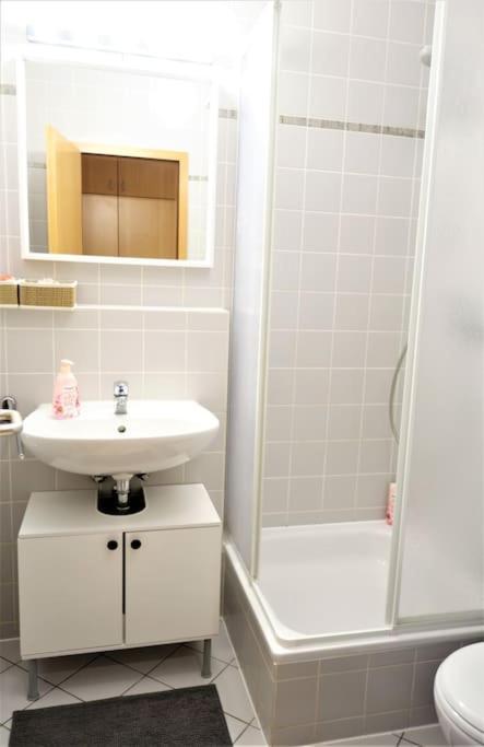 In Neustadt Balcony And Parking Apartment